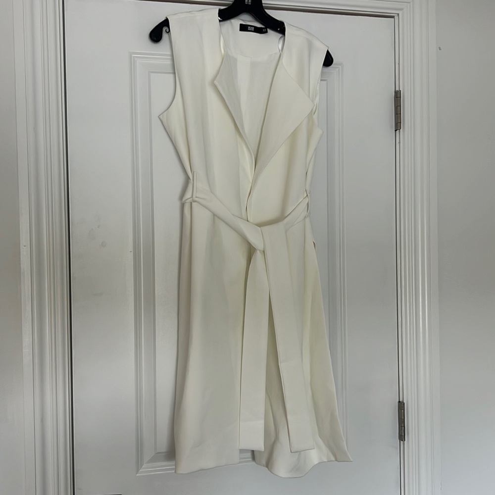 HIJAB HOUSE LONG WHITE VEST WITH BELT